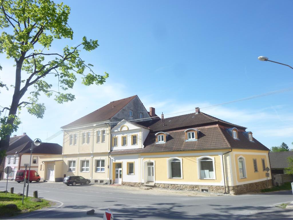 Guest House U Zlateho Jelena Zinkovy Ngoại thất bức ảnh